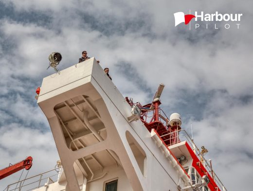 Alerón del puente de gobierno (Fuente: Harbour Pilot)